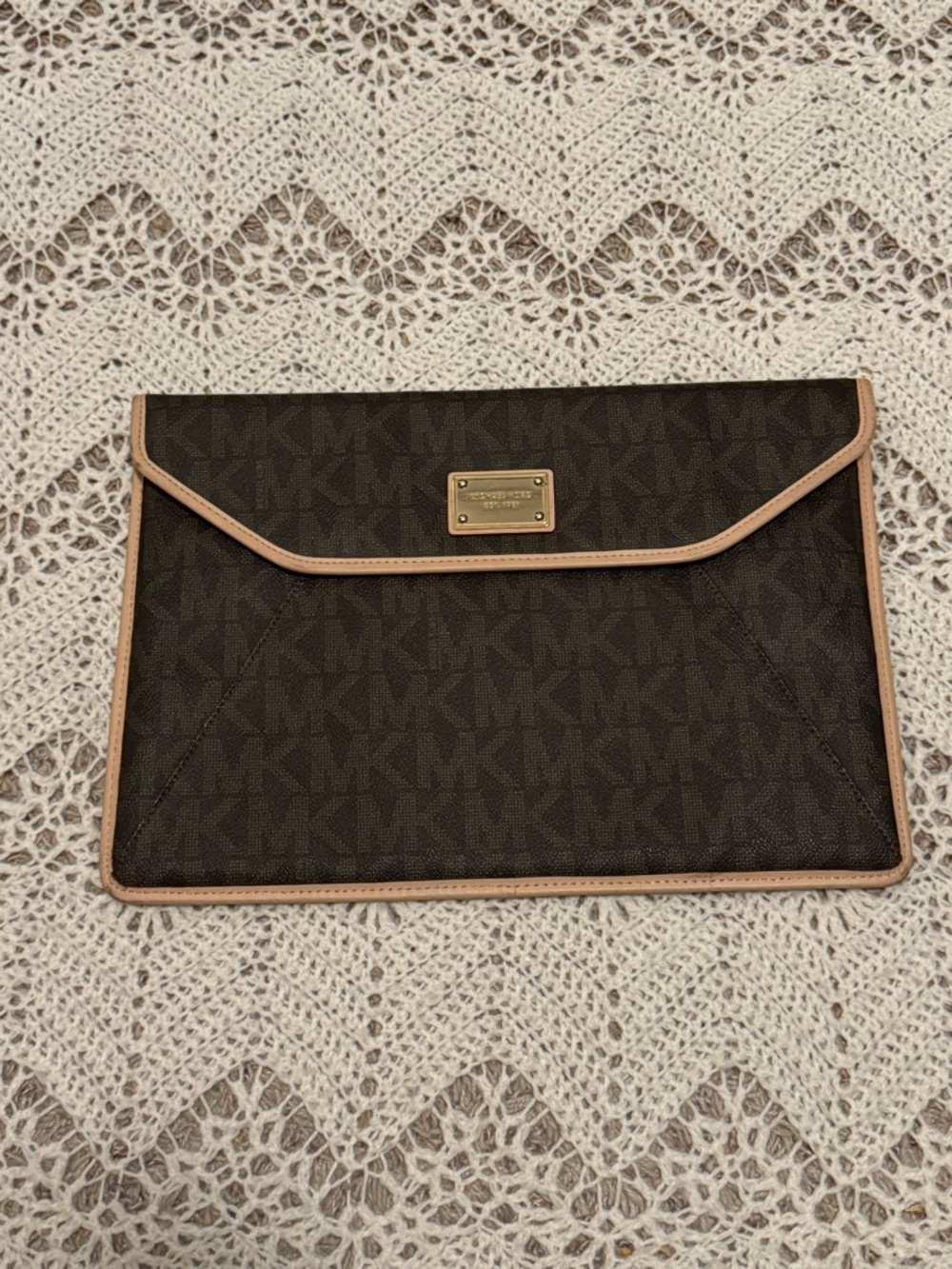 Michael Kors MK Envelope Clutch Laptop Travel Case IPad Case Storage Bag Travel